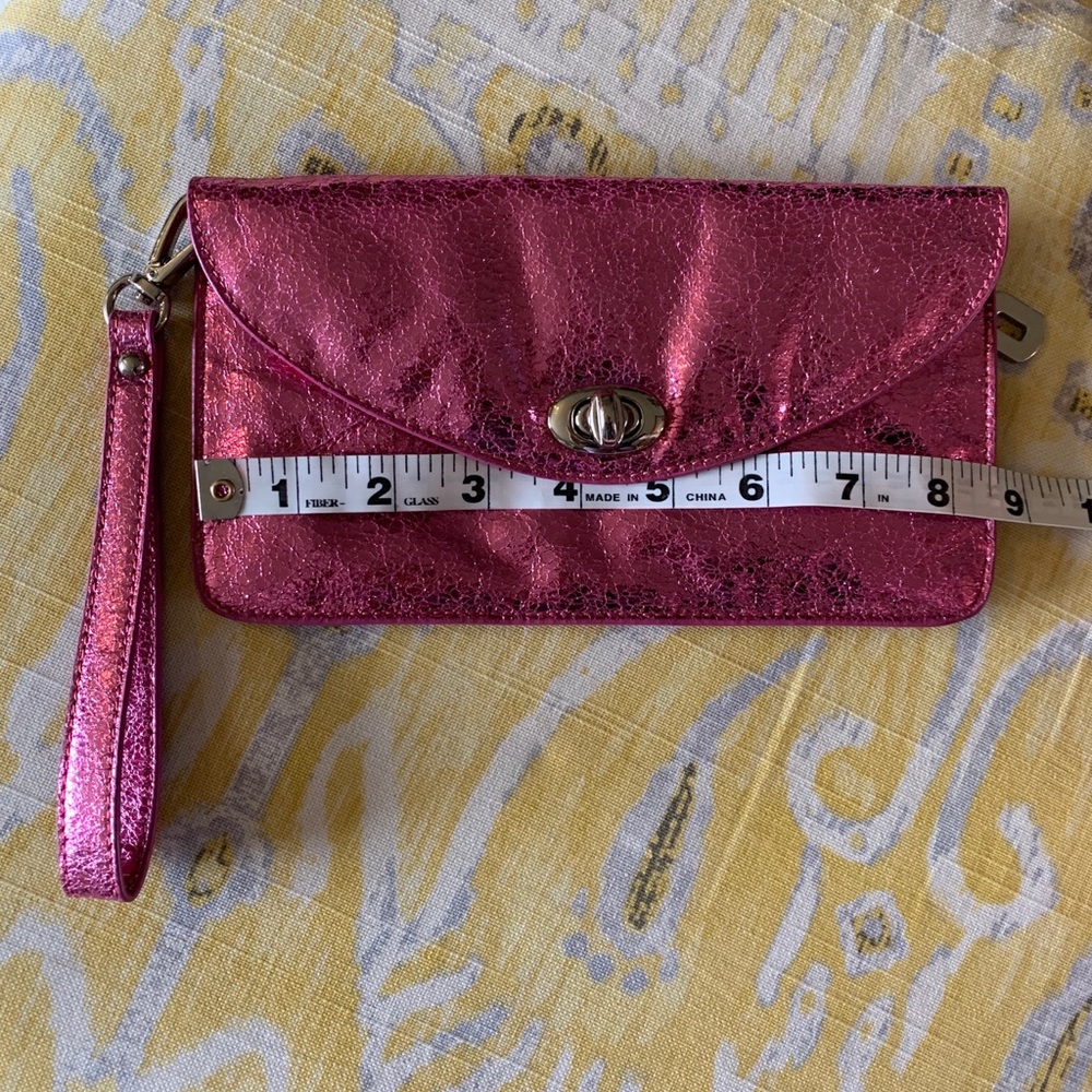 SORIAL metallic pink wristlet/clutch - Picture 6 of 7